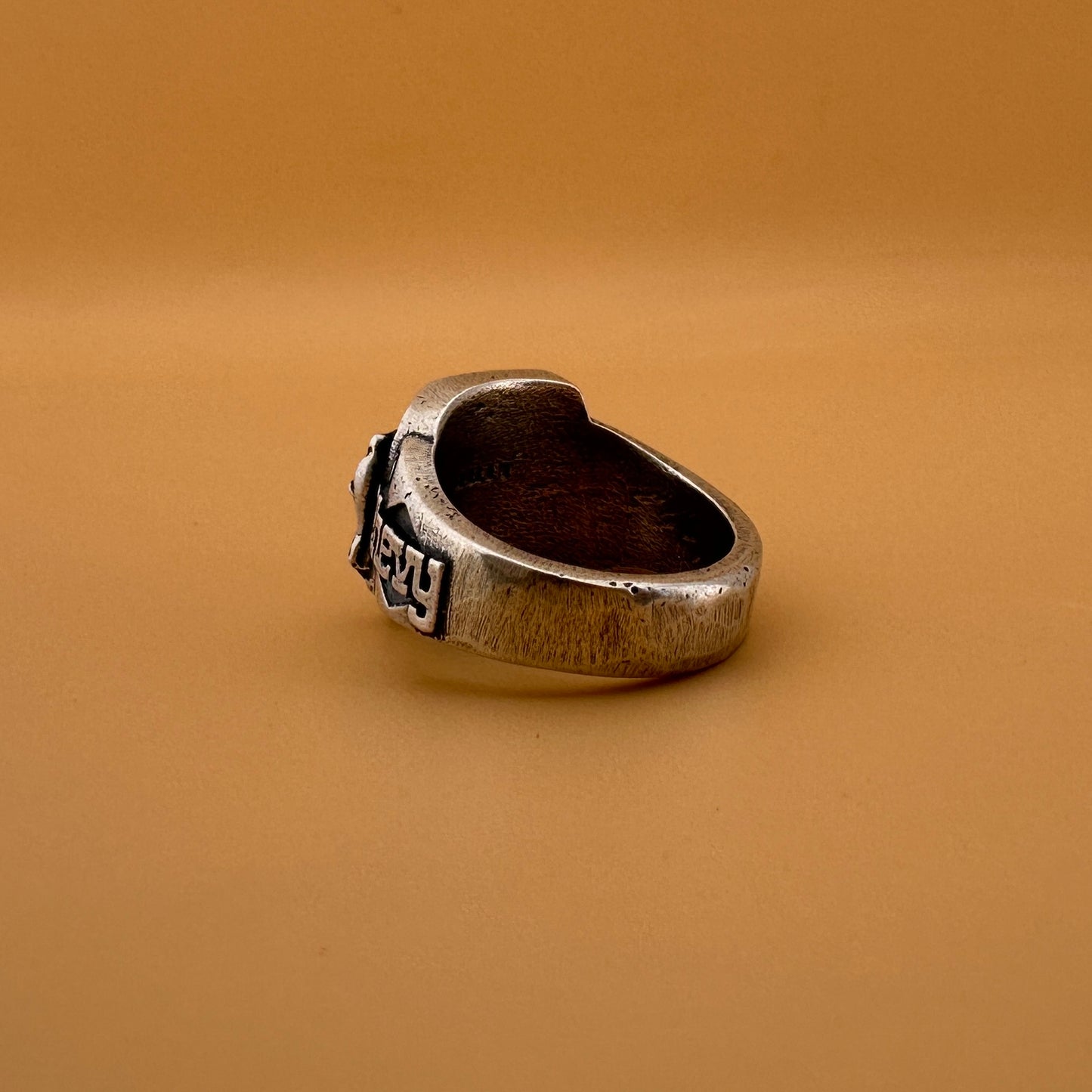 Heavy Chevy Van Ring