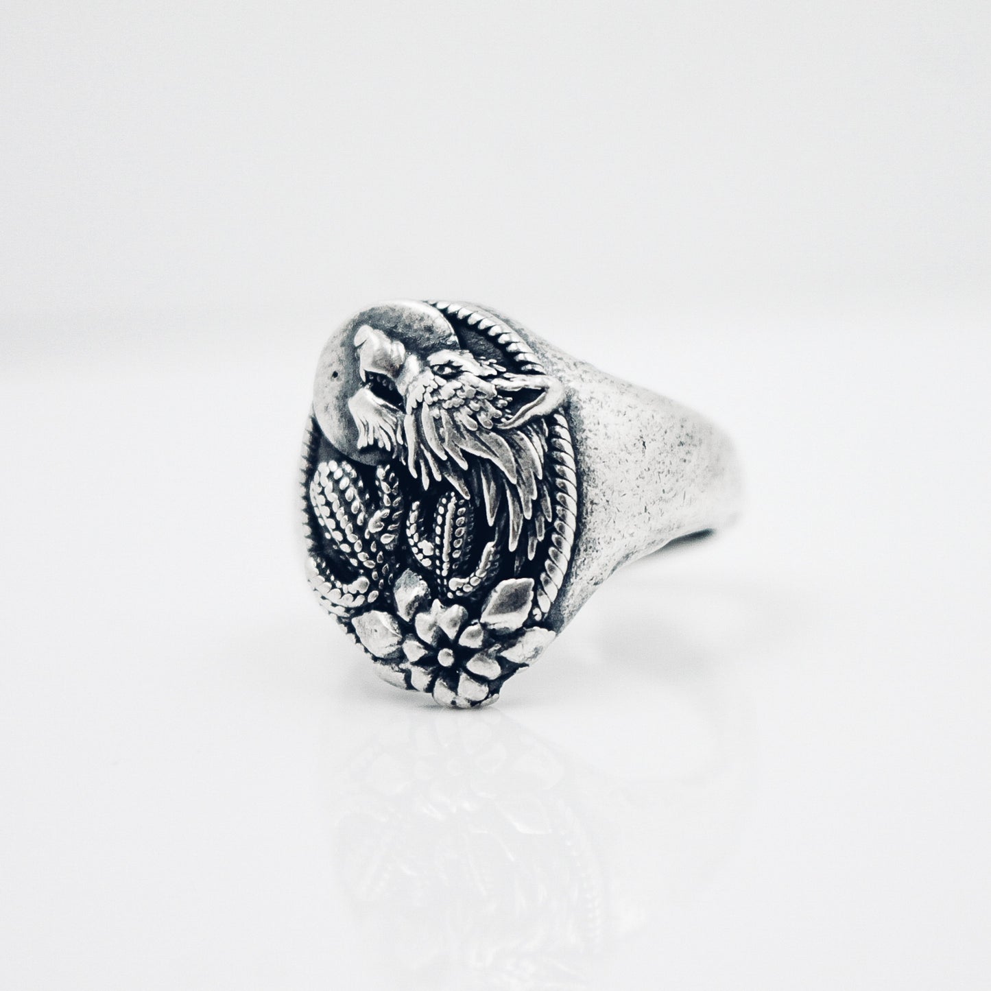 Howl At The Moon Signet Ring