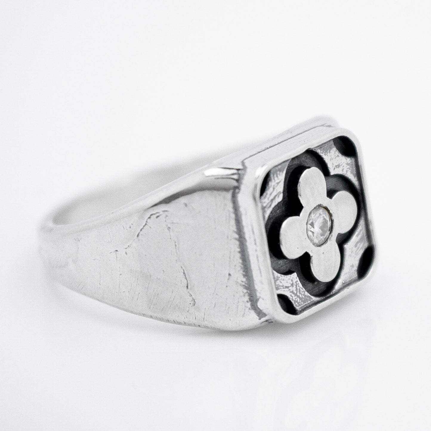 Stone Quilt Ring with Center Diamond