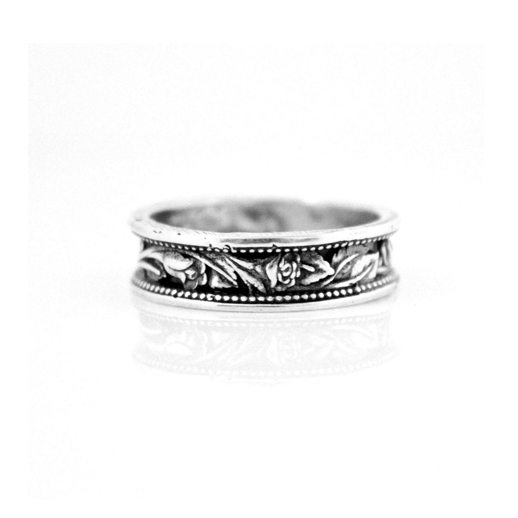 Western Inspired Scrolling Flowers and Leaves Wedding Band