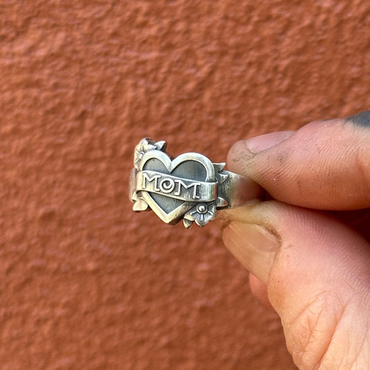 Mom Heart & Flowers Ring