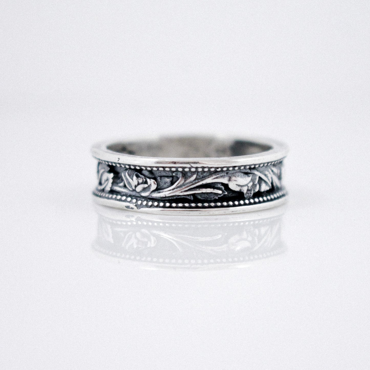 Western Inspired Scrolling Flowers and Leaves Wedding Band