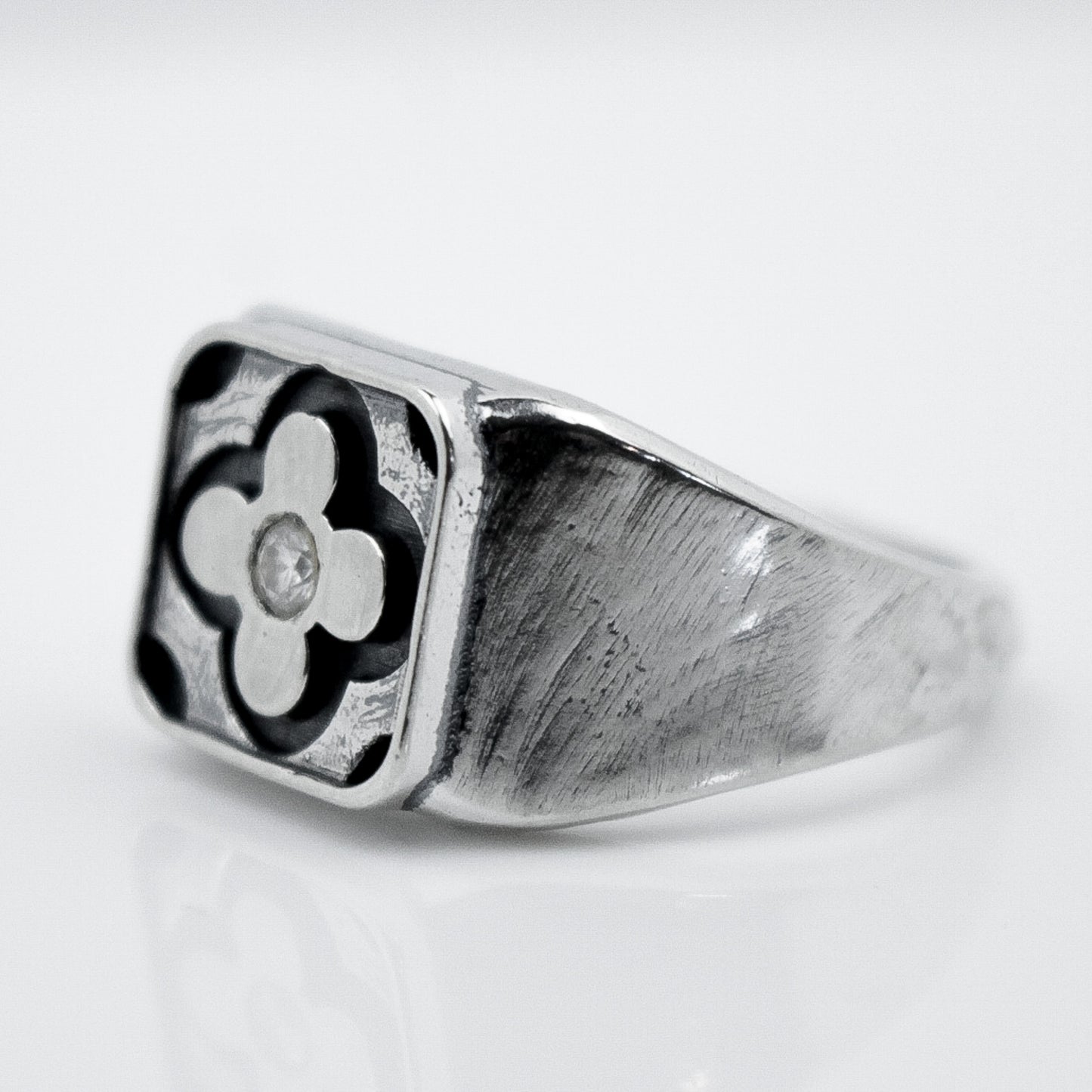 Stone Quilt Ring with Center Diamond